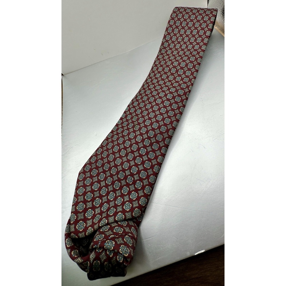 John Henry‎ Classic Silk Burgundy Necktie with Blue Dots Circles